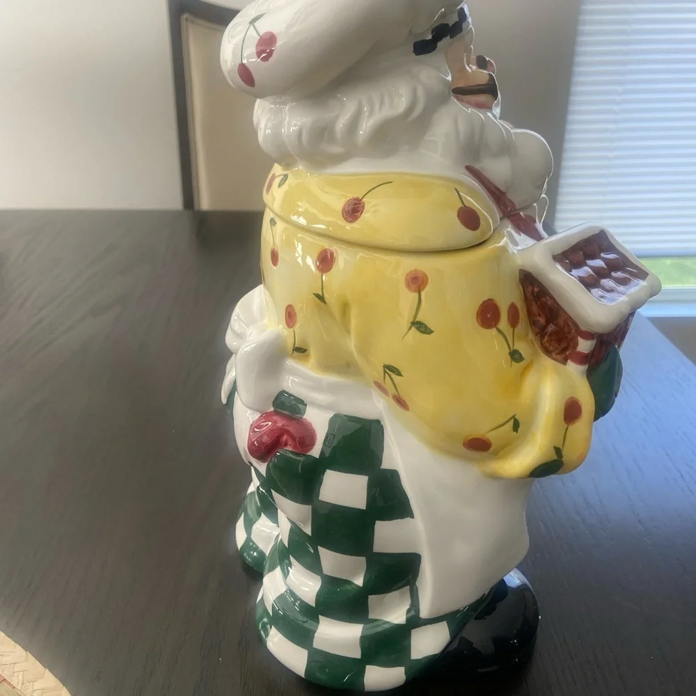 Chef Santa Claus Cookie Jar by Linens n Things